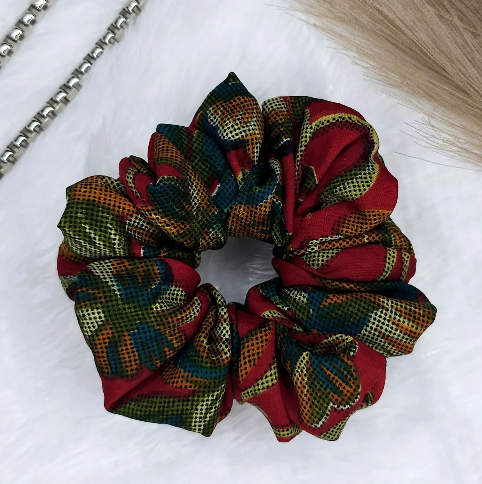 red-printed-scrunchie Scrunchies and bows in Kanpur
