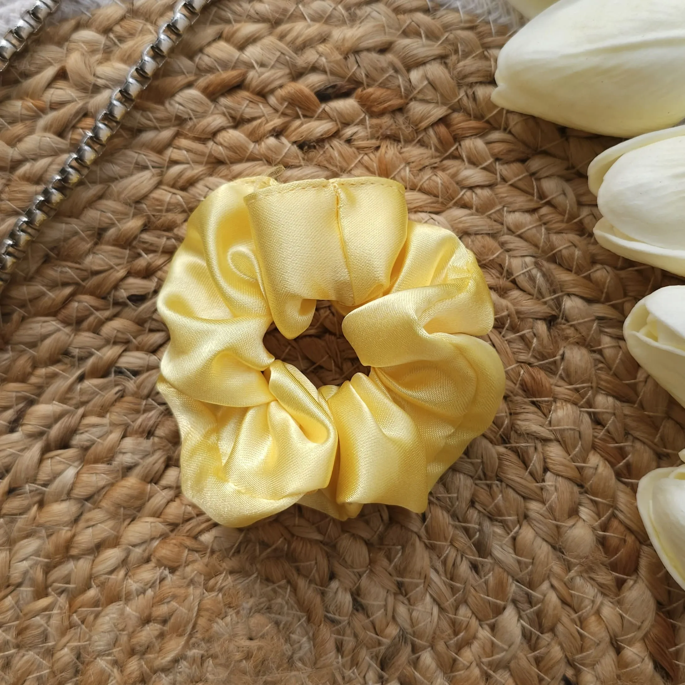 our-best-scrunchies Satin scrunchies in elegant patterns – soft stylish and handmade.