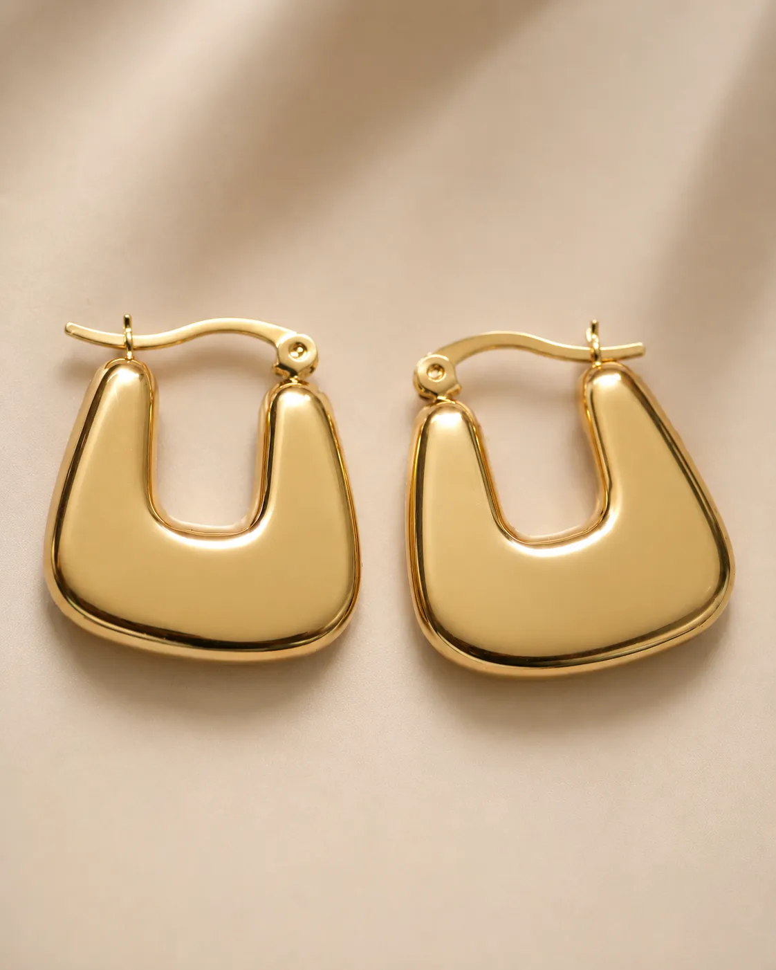 Sienna Sculpted Frame Hoop Earrings Sienna Sculpted Frame Gold Hoop Earrings for Women