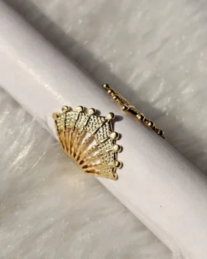 Golden Fan Leaf Openwork Statement Ring - Image 3